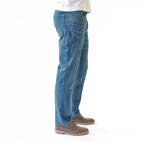 OEM Wholesale Men's Mid Waist Soft Denim Medium Wash Athletic Fit Tapered Leg Casual Performance Jeans